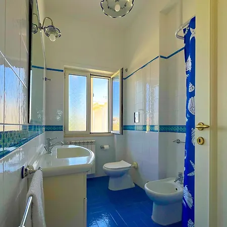 Apartment La Perla Bianca - Near Train Station And Beaches With Amazing Sunsets *