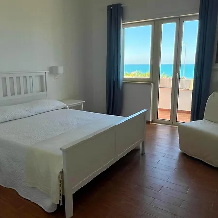 La Perla Bianca - Near Train Station And Beaches With Amazing Sunsets *