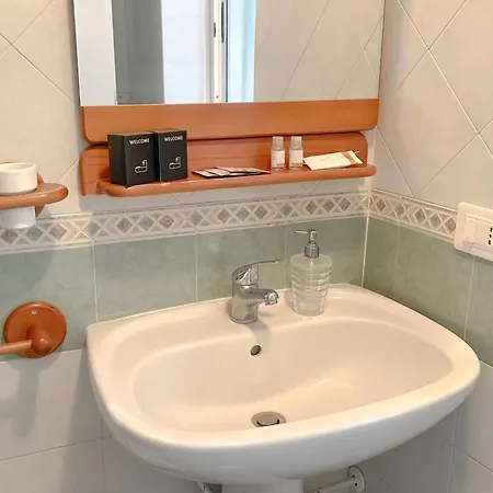 La Perla Bianca - Near Train Station And Beaches With Amazing Sunsets Anzio
