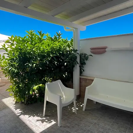 Apartment La Perla Bianca - Near Train Station And Beaches With Amazing Sunsets