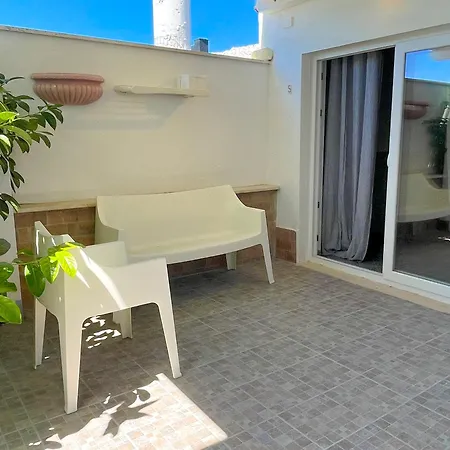 Apartment La Perla Bianca - Near Train Station And Beaches With Amazing Sunsets