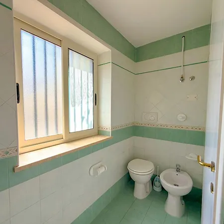 La Perla Bianca - Near Train Station And Beaches With Amazing Sunsets Appartamento Anzio