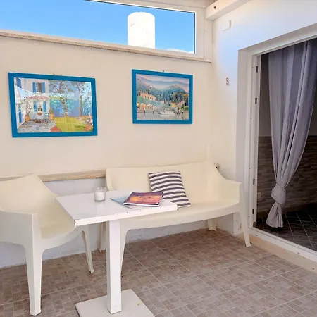 La Perla Bianca - Near Train Station And Beaches With Amazing Sunsets *
