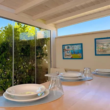 La Perla Bianca - Near Train Station And Beaches With Amazing Sunsets Appartamento